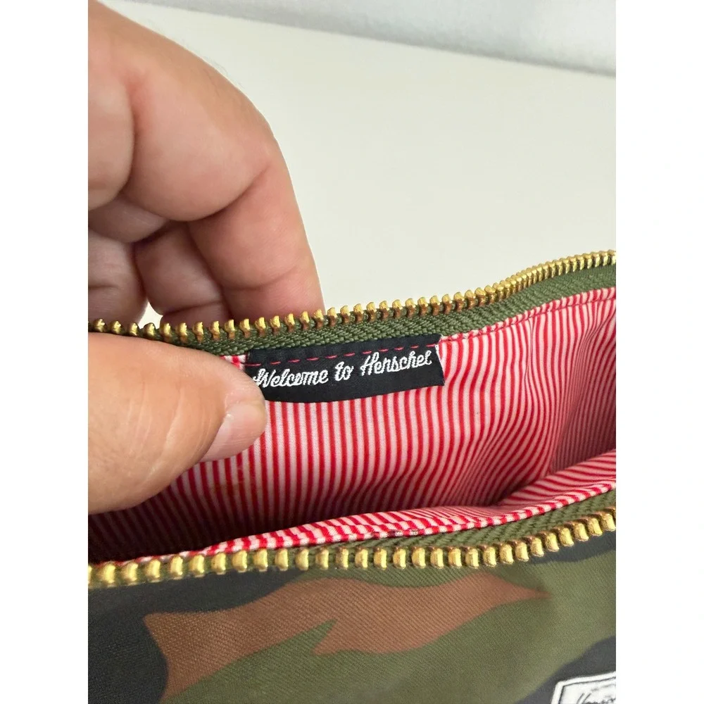 Herschel Supply Co Network Large Pouch Camo Canvas Zippered Clutch Bag Woodland